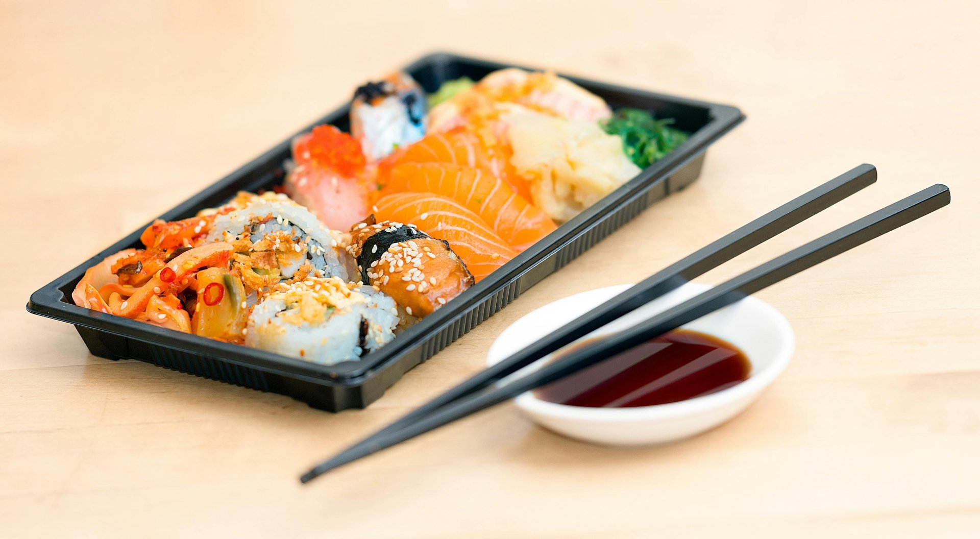 Ohayo poke sushi