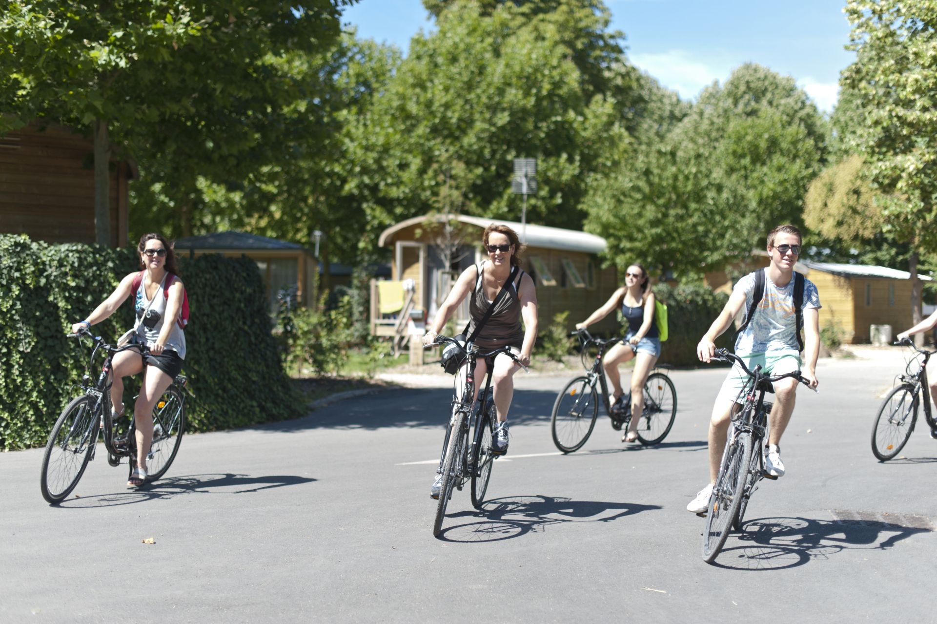https://www.suresnes-tourisme.com/Local/suresnes/files/2480/bigvelo.jpg